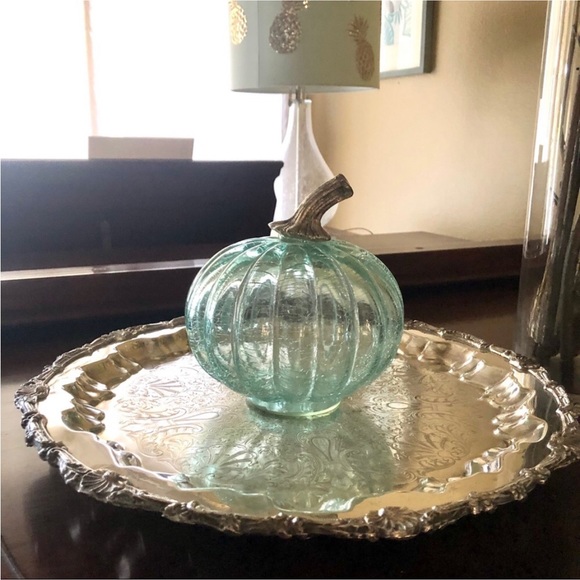 1900-1940’s Estate Large Silver Plate Shell Design Footed Tray - Picture 3 of 10